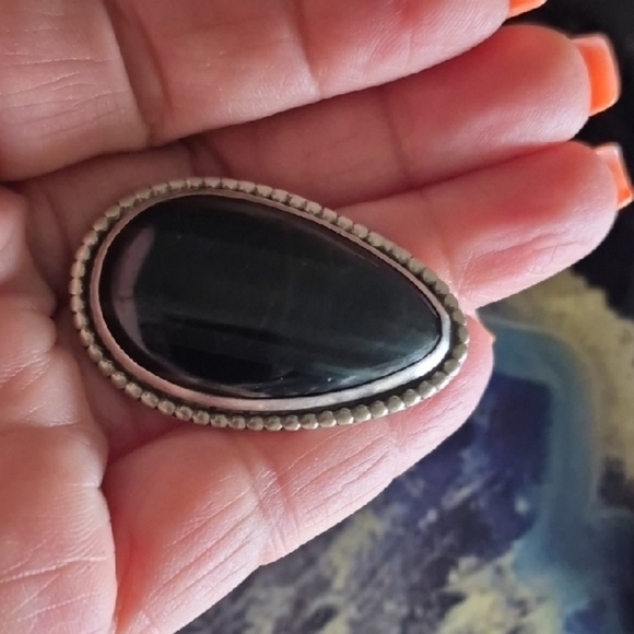 Elegant Labrodite Silver Pendant - Picture 3 of 5